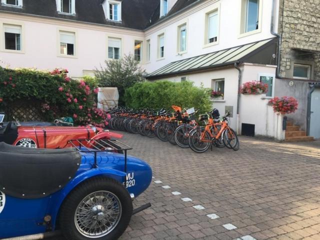 Hotel Moderne Gisors Bagian luar foto