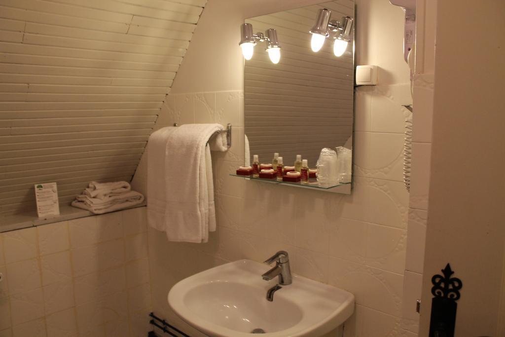 Hotel Moderne Gisors Bagian luar foto