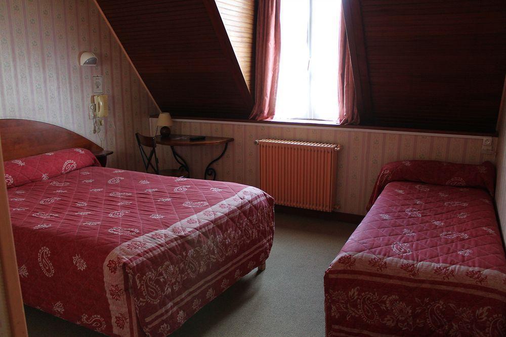 Hotel Moderne Gisors Bagian luar foto