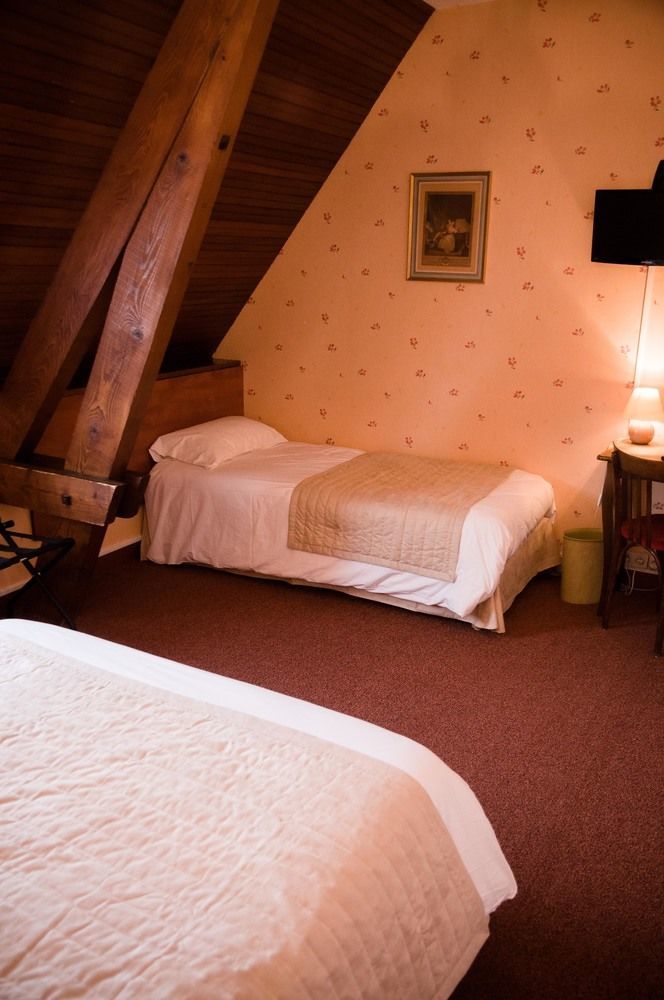 Hotel Moderne Gisors Bagian luar foto
