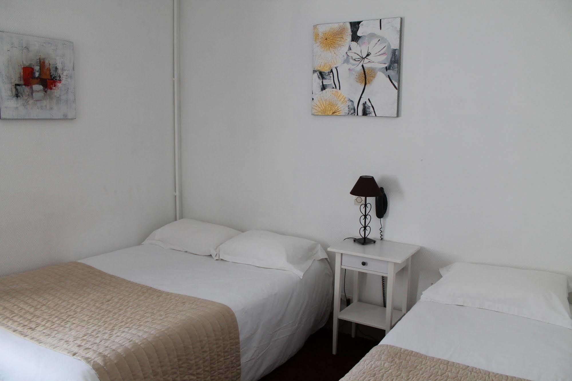 Hotel Moderne Gisors Bagian luar foto