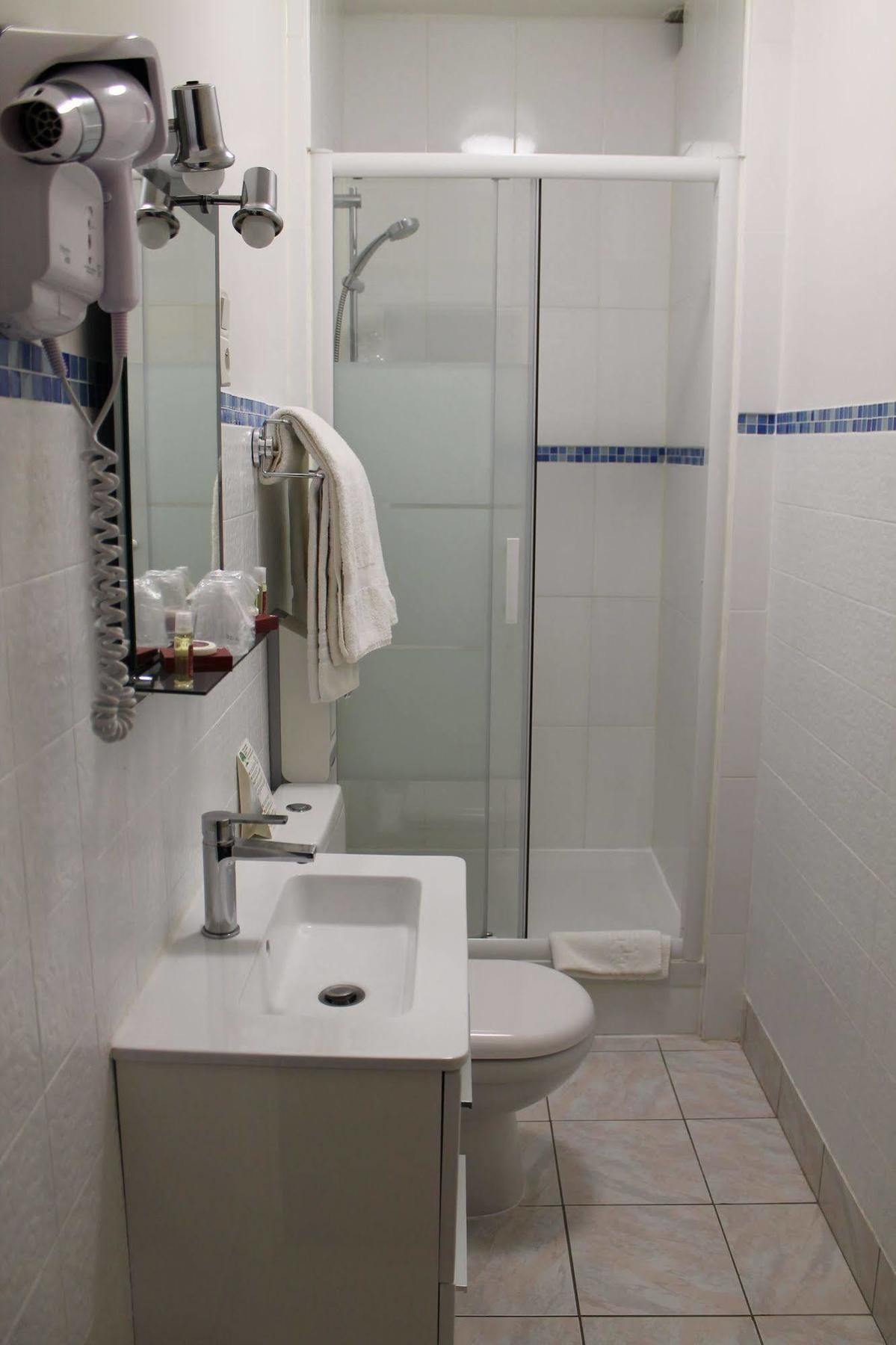 Hotel Moderne Gisors Bagian luar foto