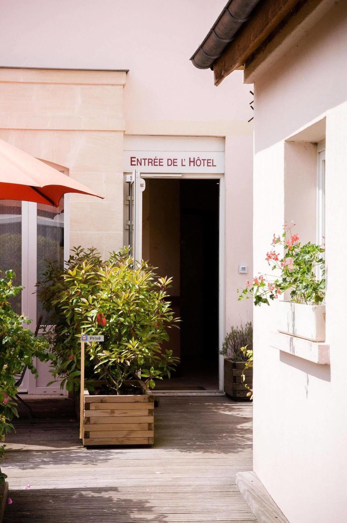 Hotel Moderne Gisors Bagian luar foto