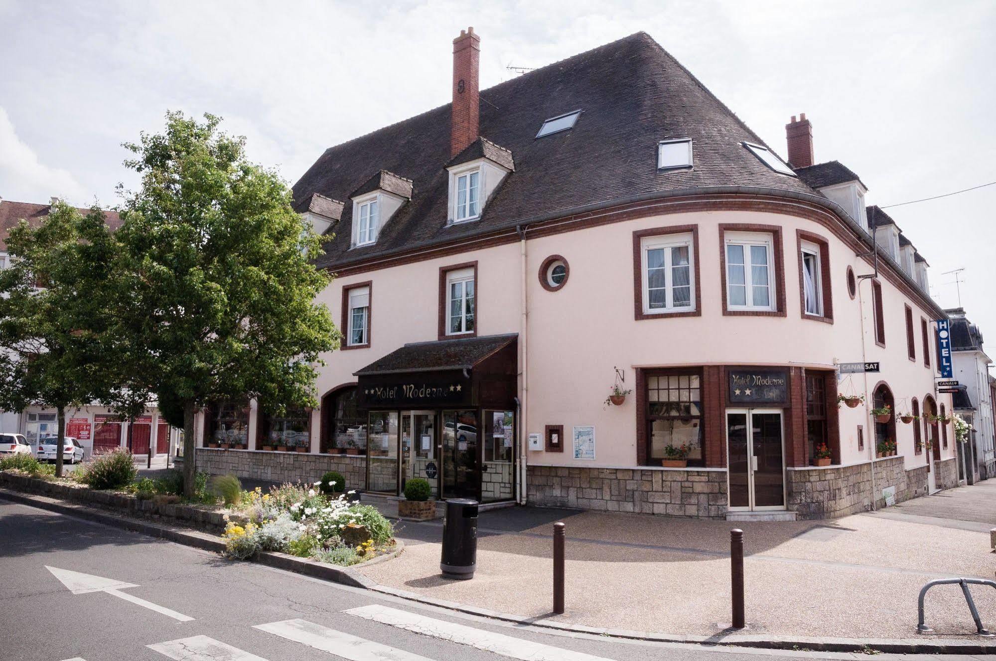 Hotel Moderne Gisors Bagian luar foto